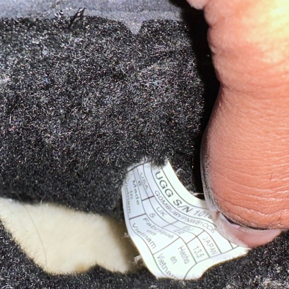 UGG Boots Kids 6 - Picture 5 of 5